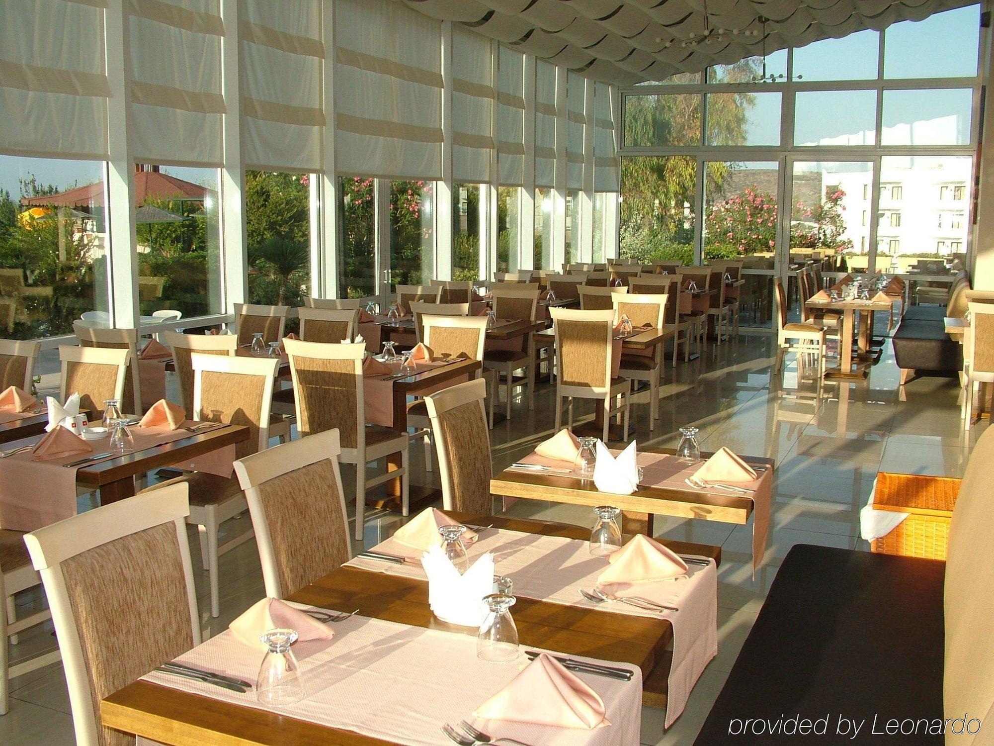 Babaylon Hotel Çeşme Restaurante foto