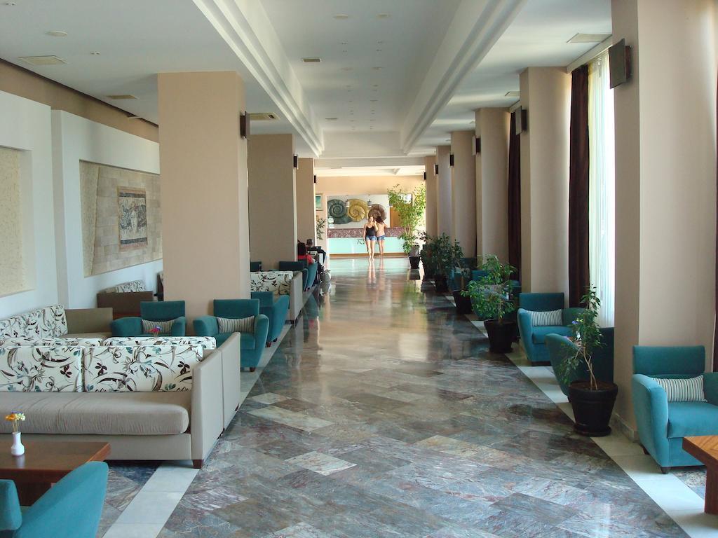 Babaylon Hotel Çeşme Exterior foto